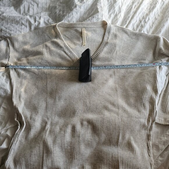 Aritzia The Group by Babaton Traverse Longsleeve - 2022 - Heather Whitecap Grey - Picture 11 of 14